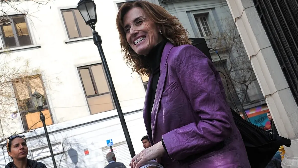 Polémica por sueldo de Cubillos genera incertidumbre en elecciones de Las Condes