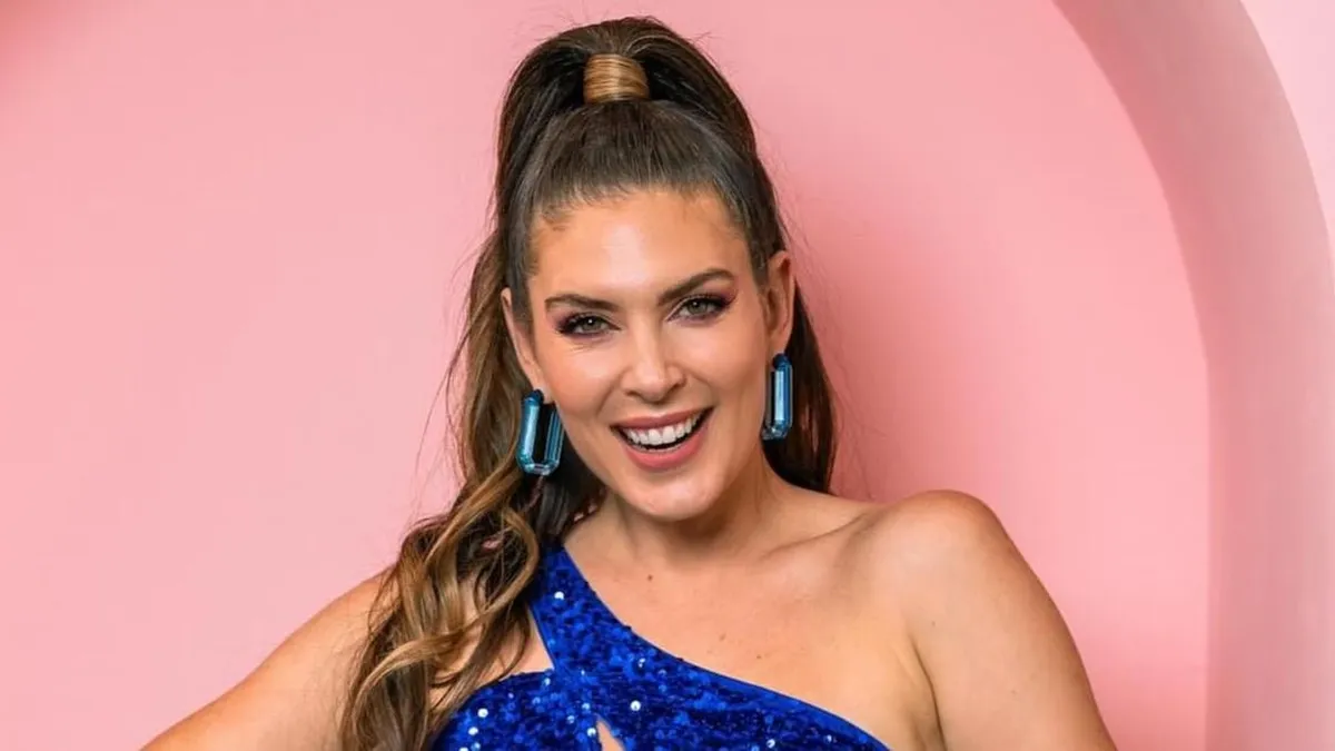 El acento de Eugenia Lemos desata polémica en redes tras crítica de periodista argentino.