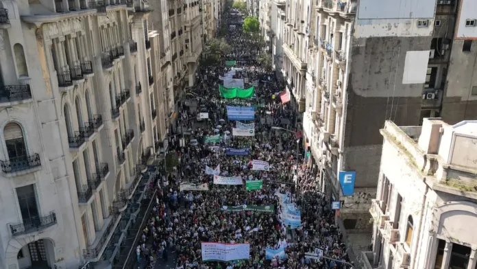 El gobierno argentino veta ley de financiamiento universitario