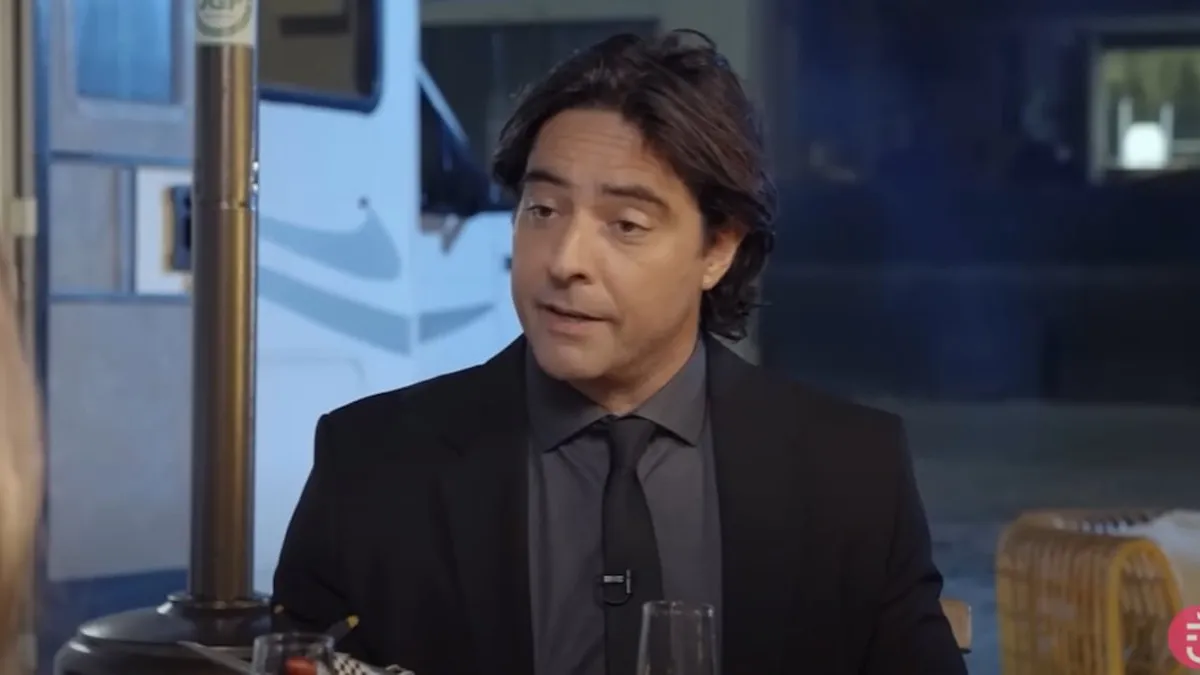 Cristián Riquelme explica por qué abandonó su carrera actoral por una oferta irresistible.