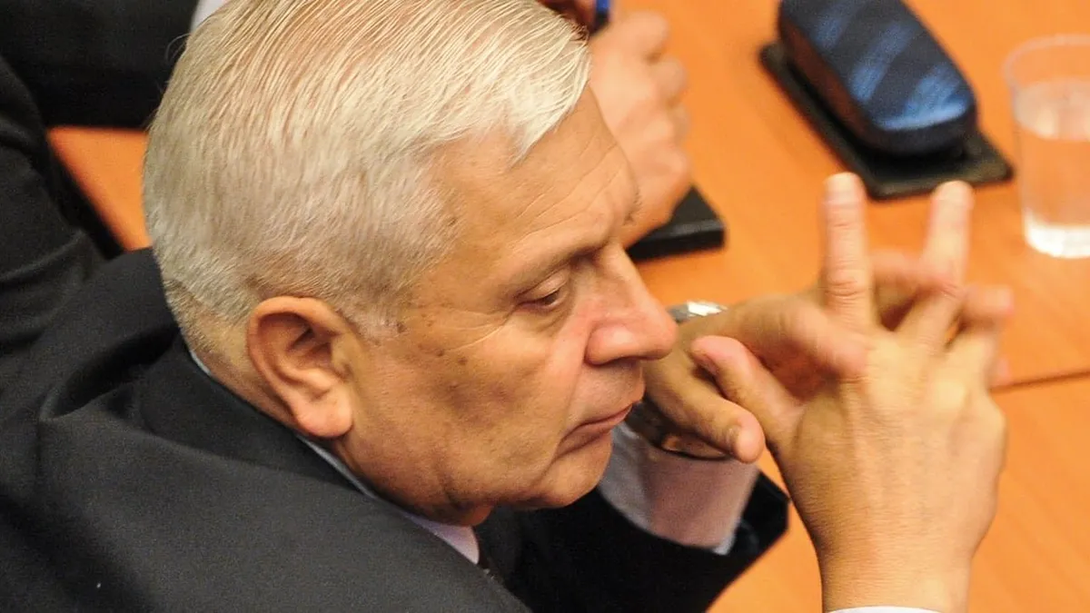 Exgenerales de Carabineros enfrentan arraigo nacional por apremios ilegítimos en estallido social