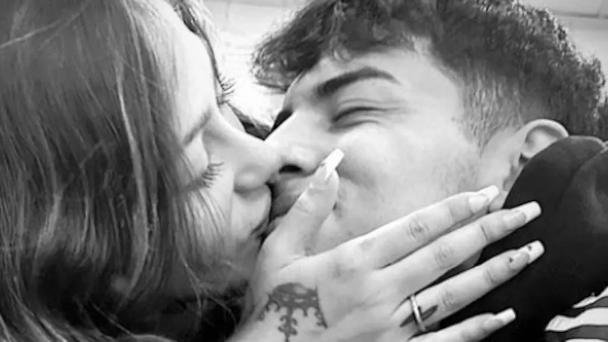 Trini Neira celebra dos años de amor y aprendizajes junto a su pololo Bimza.