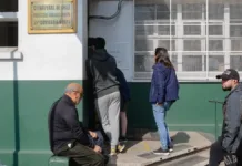 Carabineros aclara dudas sobre excusas para votar en elecciones regionales.