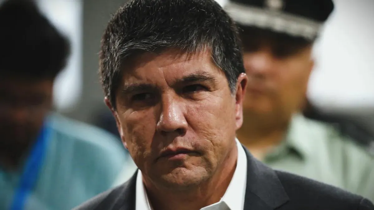 Manuel Monsalve renuncia tras acusaciones de abuso sexual en su contra.