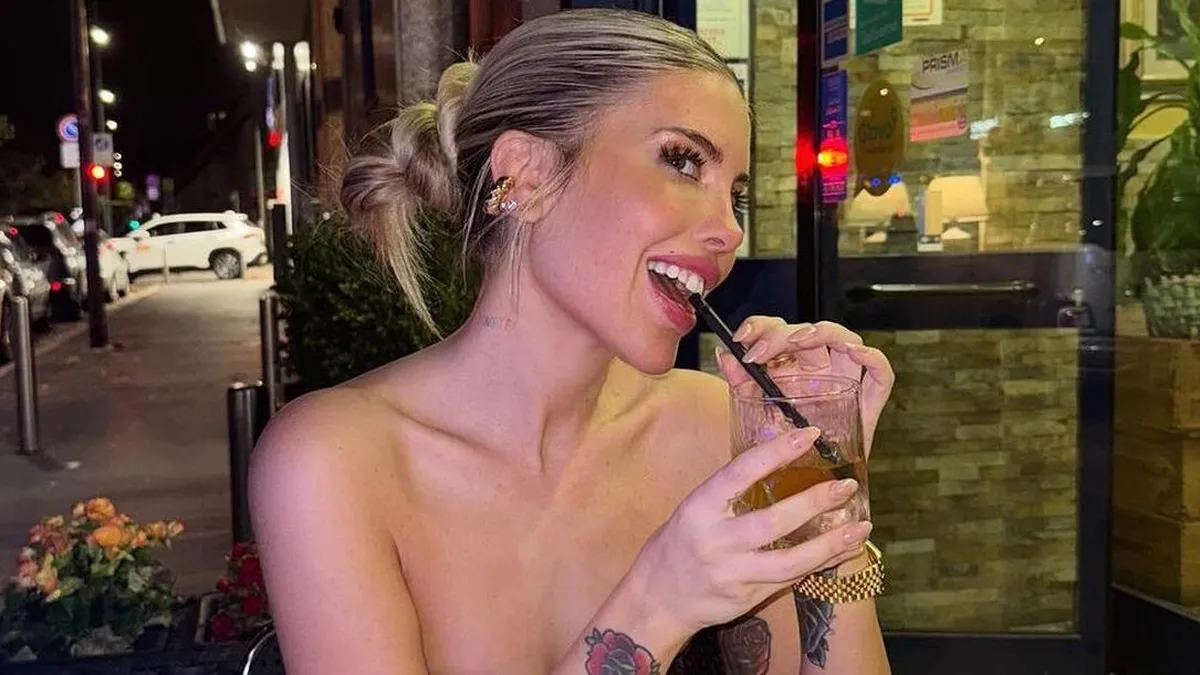 Coté López en bikini: su 'panza de embarazo' desata reacciones en redes sociales.