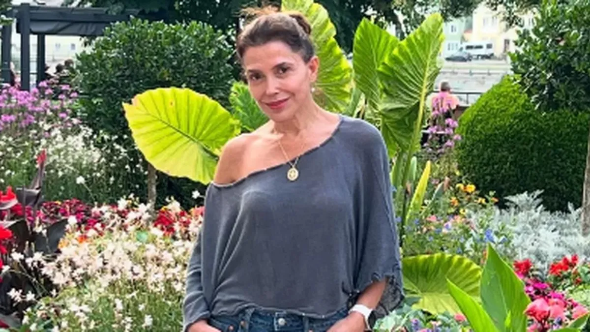 Carolina Arregui en bikini: reacciones divididas y críticas en redes sociales.