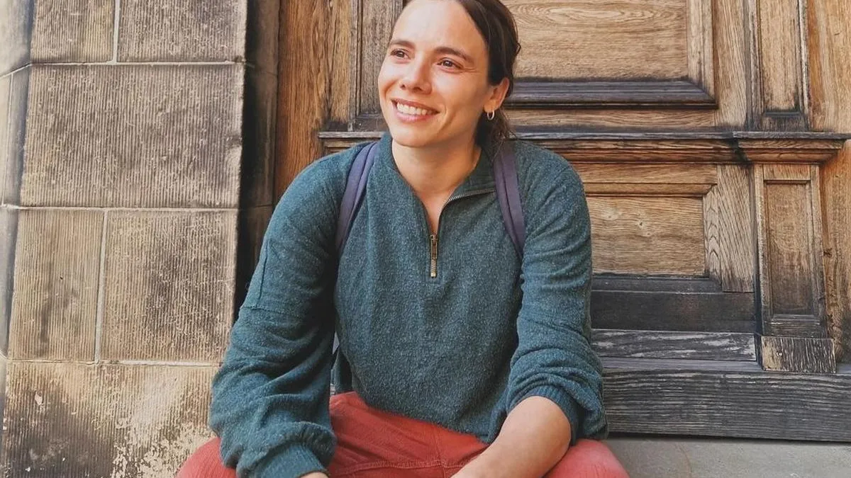 María Gracia Omegna sorprende con su nuevo look en esta impactante fotografía.