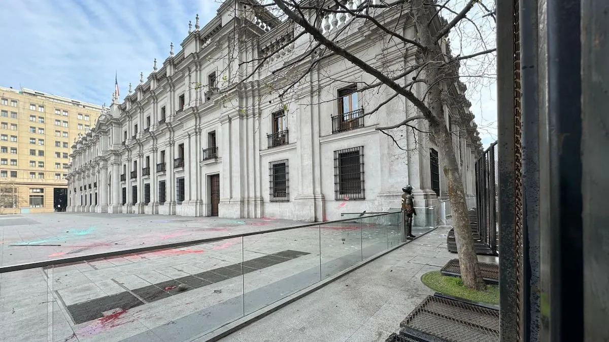 Boric acepta renuncia de Rozas tras muerte de gásfiter y busca nueva dirección en la Presidencia