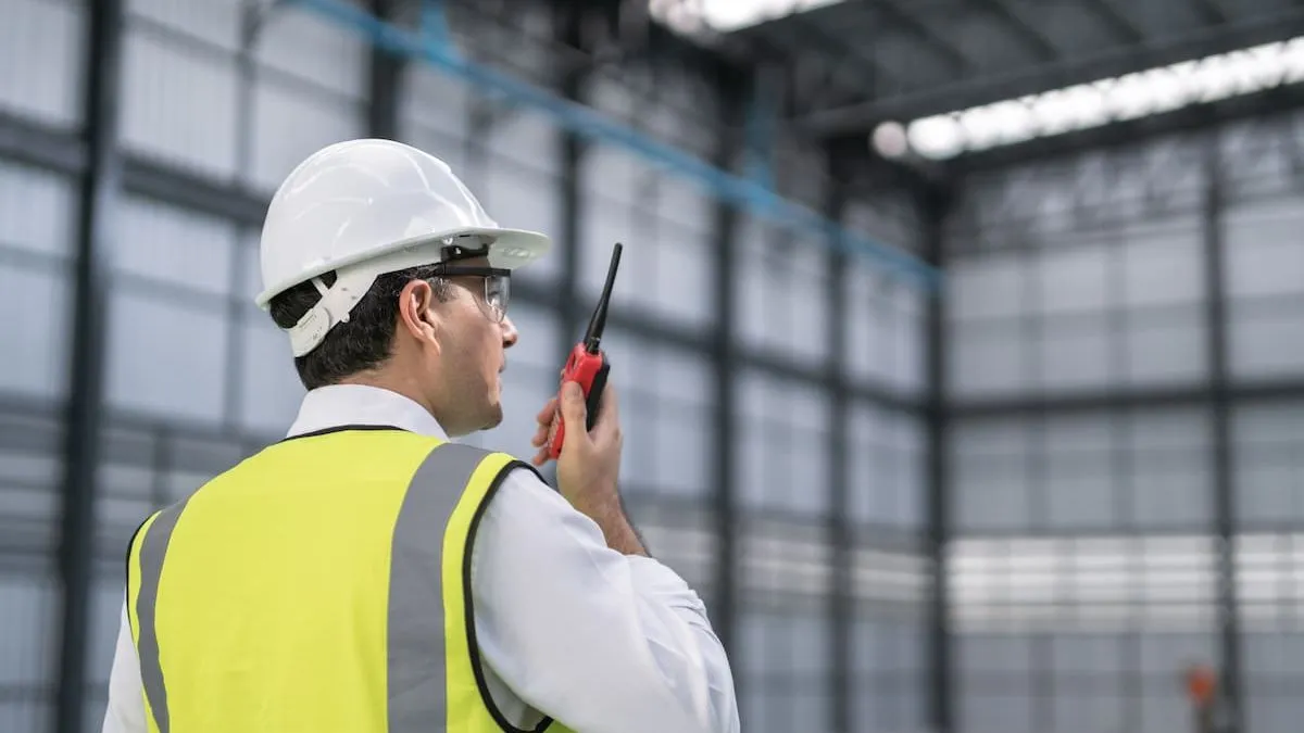 La carrera técnica en Chile que ofrece sueldos de hasta $2,5 millones por falta de especialistas