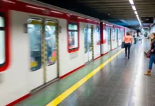 Descubre los horarios más económicos para viajar en el Metro de Santiago.