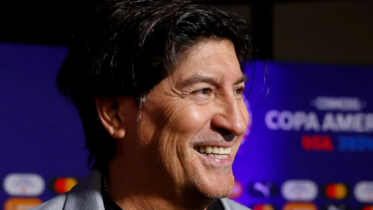 Iván Zamorano reflexiona sobre el futuro del fútbol chileno y su conexión con Colo Colo
