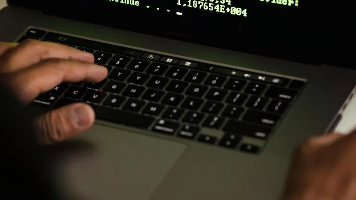 La policía peruana investiga un robo millonario a cuentas chilenas por un hacker.