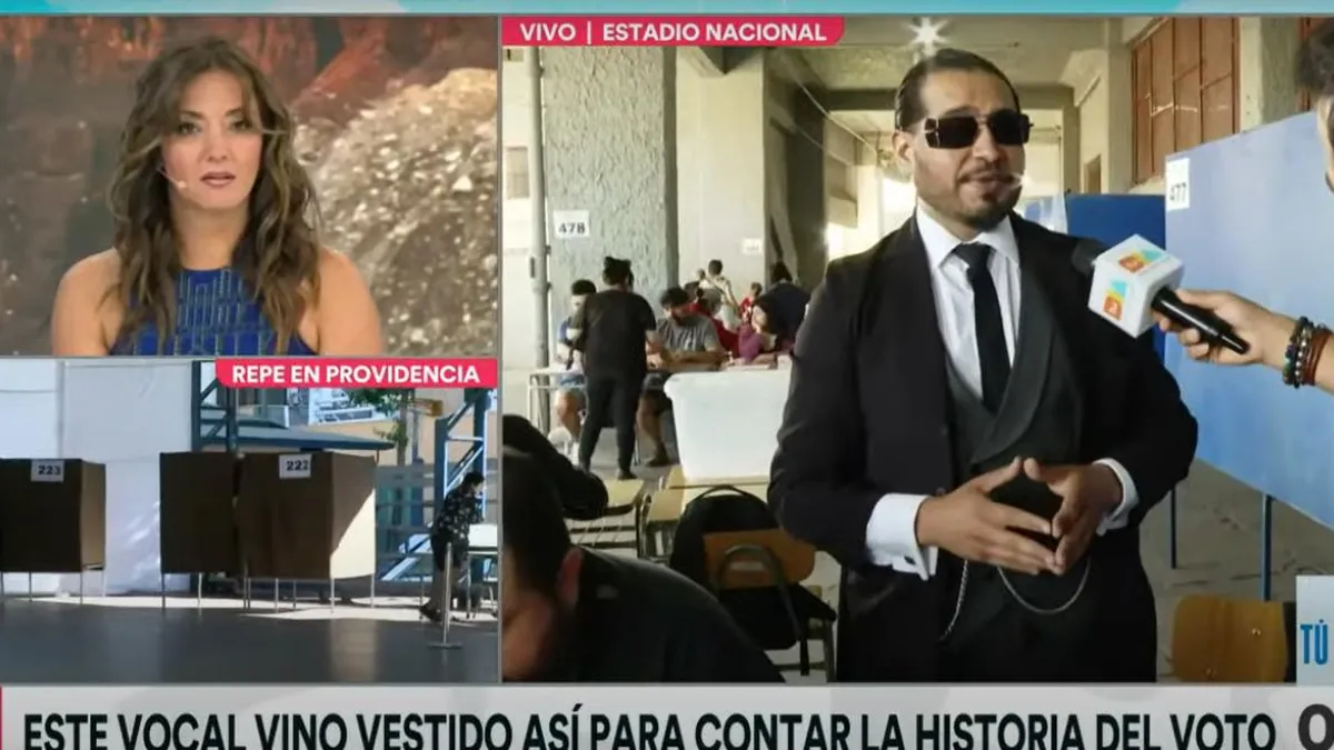¿Quién es el vocal de mesa que sorprendió con su atuendo histórico en las elecciones?