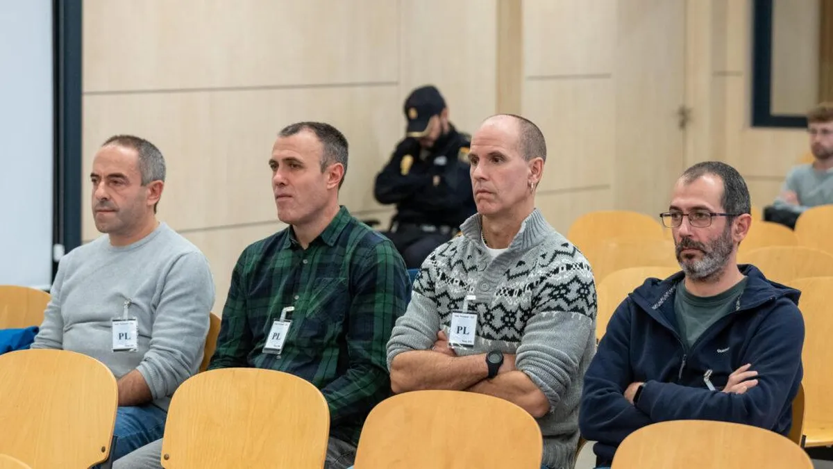 Exmiembros de ETA confiesan intento de asesinato a periodistas y su hijo en 2000.