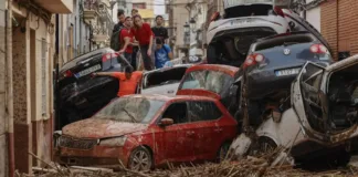 Rescate heroico: mujer atrapada 3 días en su auto por inundaciones en España.