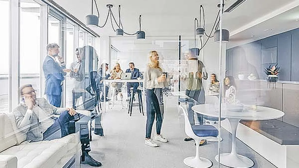 Denunciar acoso laboral tiene un “costo social”, advierten trabajadores y expertos en RRHH