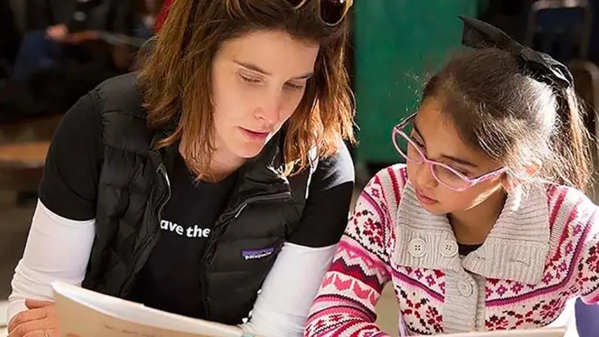 Cobie Smulders: la actriz de Marvel que lucha por los derechos de las niñas en el mundo