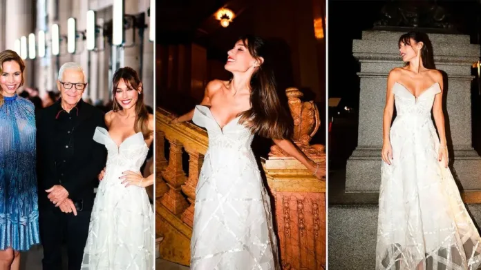 Pampita deslumbra en la Semana de Alta Costura con un espectacular vestido de novia.