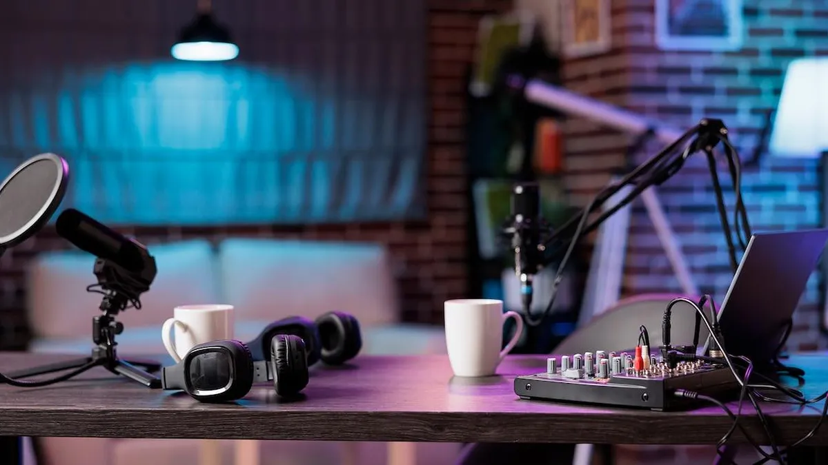 ¿Cómo están transformando los podcasts su relación con la audiencia en la era digital?