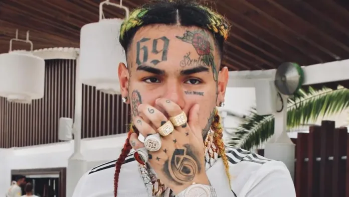 6ix9ine alcanza un nuevo acuerdo judicial para cerrar su caso y evitar más prisión.