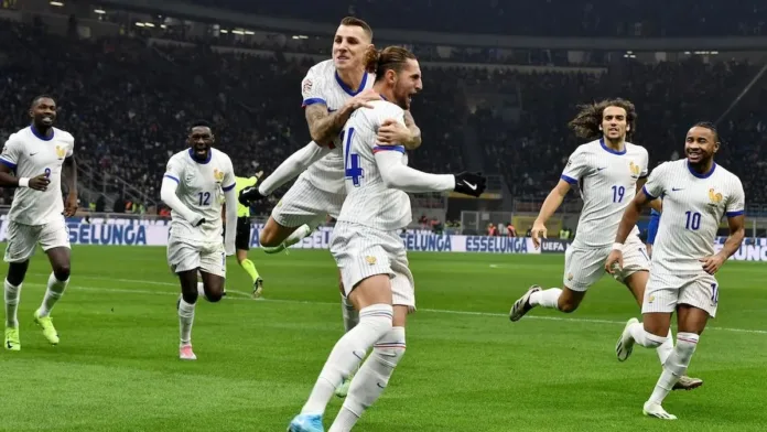 Mbappé celebra a distancia la victoria clave de Francia sobre Italia en la Nations League.