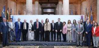 Victoria Villarruel y el presidente del Senado de Chile analizan el comercio bilateral.