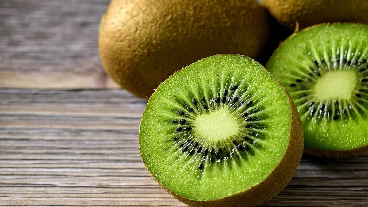 Descubre los sorprendentes beneficios de comer un kiwi todos los días para tu salud