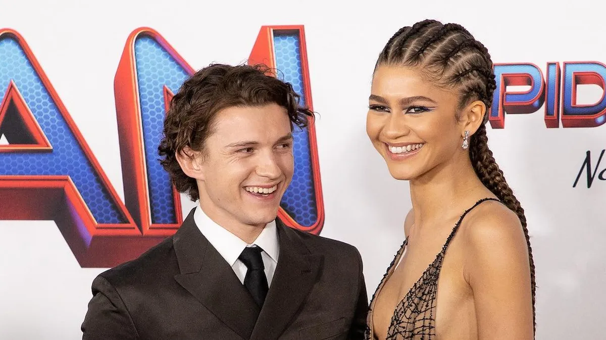 Tom Holland confiesa que busca a Zendaya en Google para calmar su ansiedad y proteger su relación