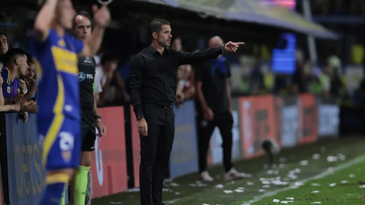 Gago reflexiona tras la victoria de Boca: cautela y apoyo a Zeballos.