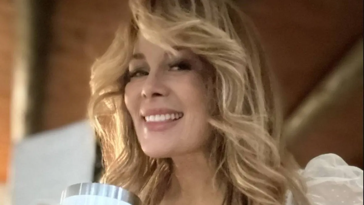 Cathy Barriga asegura que no abandonará su carrera en Onfayer a pesar de la retención de ingresos