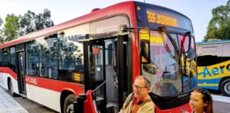 Aumento en tarifas de transporte público en Santiago impacta a los usuarios.