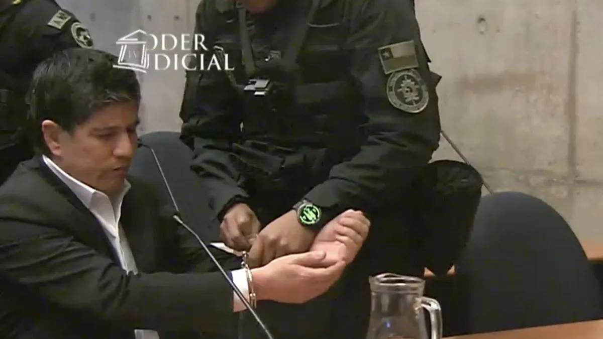 Juez accede a solicitud y quita las esposas a Manuel Monsalve en audiencia clave