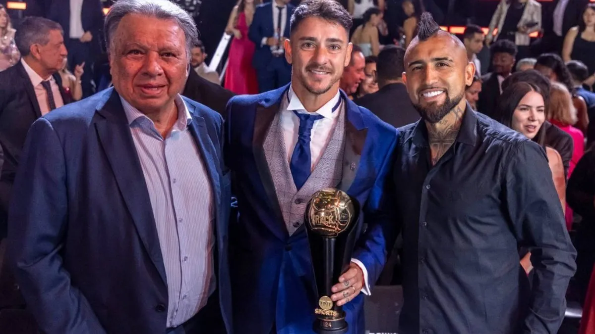 Fernando Zampedri recibe el apoyo de Arturo Vidal: “En la Selección necesitamos goles”