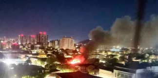 Bomberos luchan contra incendio en Barrio Yungay