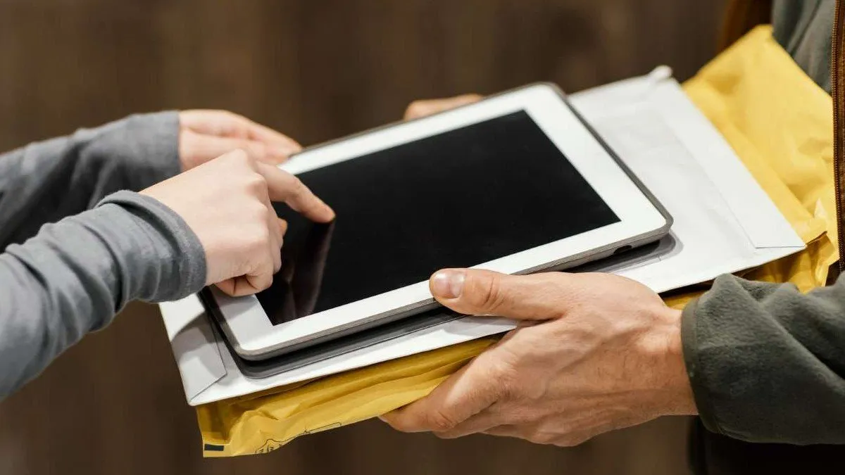 Intercambia tus dispositivos viejos y recibe hasta $1.147.500 en gift card en Falabella