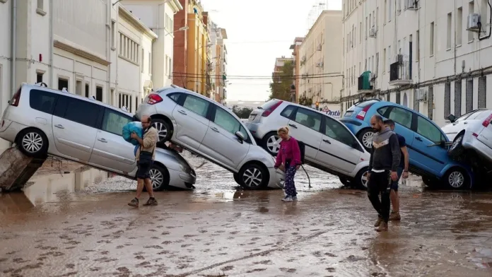 Inundaciones devastadoras en España: más de 200 muertos y miles sin hogar.