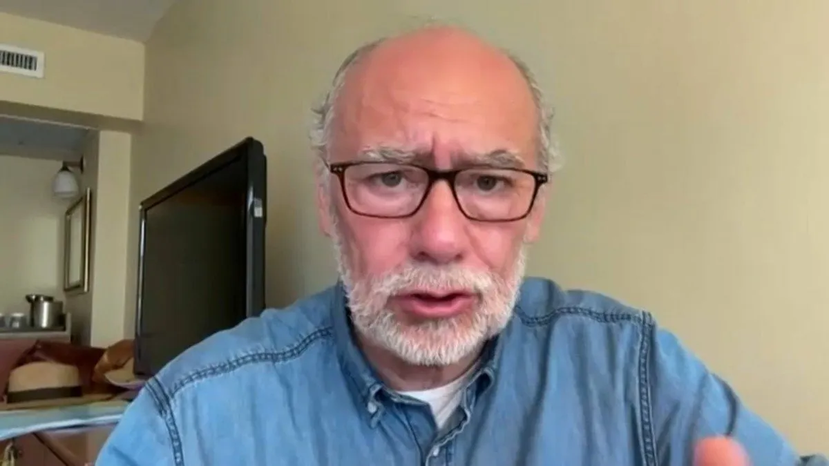 Senador Flores denuncia trato desigual en caso de Monsalve: “Sin ninguna duda”