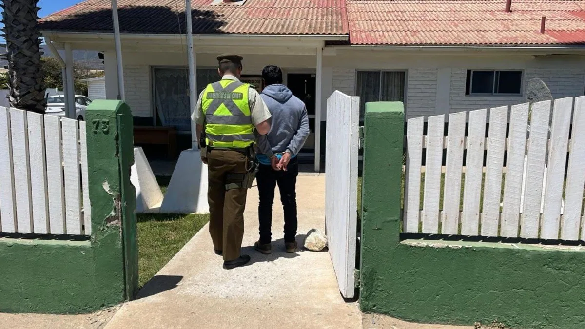 Camionero con licencia inadecuada causa accidente grave en peaje.