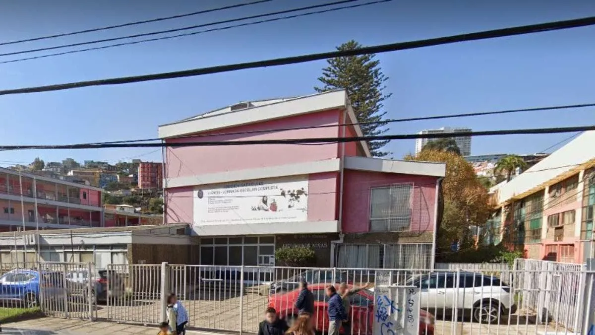 Una madre comparte su dolor tras la tragedia de su hija en el liceo.