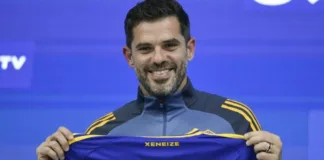 Los campeones del mundo celebran la llegada de Fernando Gago a Boca Juniors.