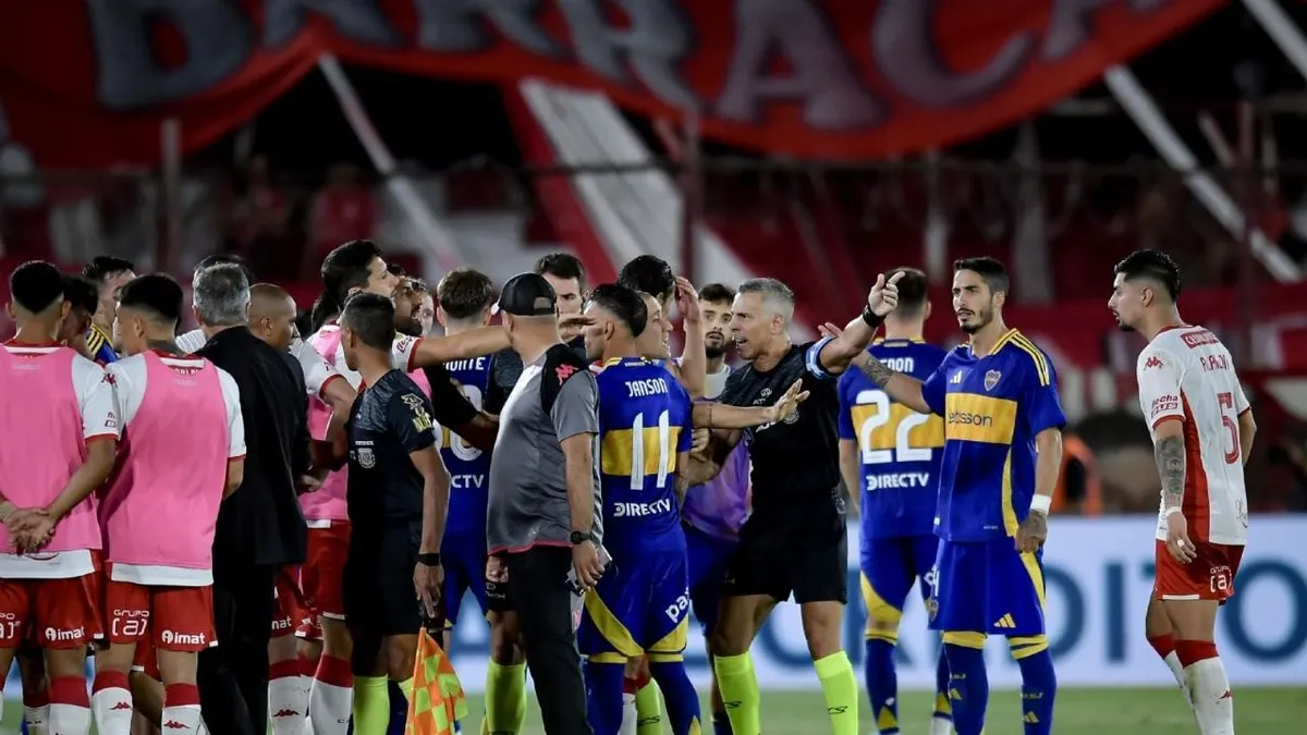Boca Juniors y Huracán empatan en un partido lleno de polémicas y tarjetas amarillas