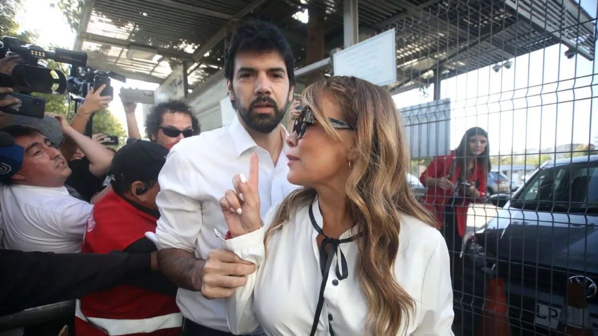 Joaquín Lavín defiende a Cathy Barriga: “Siempre existió un déficit en el municipio de Maipú”