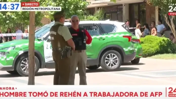 Carabineros en acción: francotirador y negociadores en tensa situación en Las Condes.