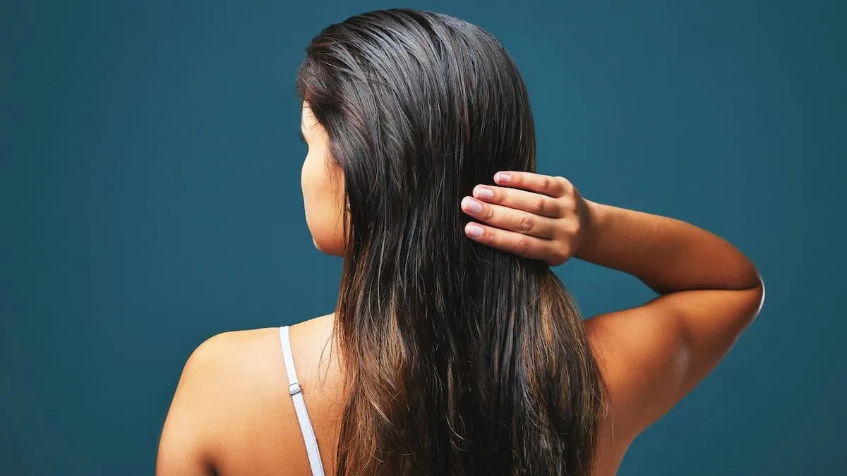 Descubre la hierba secreta para un cabello fuerte y saludable.