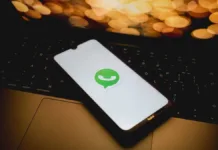 Descubre cómo liberar espacio en tu celular eliminando la papelería de WhatsApp.