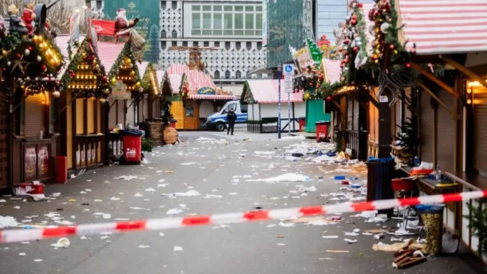 Tragedia en mercado navideño de Alemania: auto arrolla a la multitud