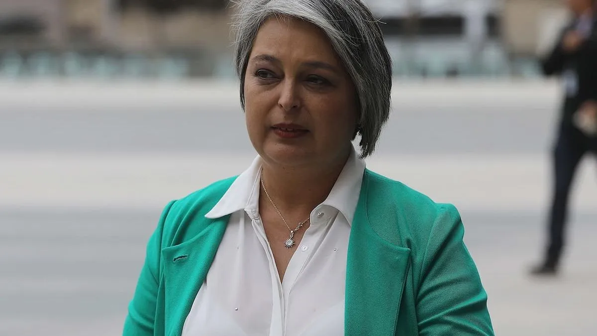 Jeanette Jara denuncia campaña de desinformación de las AFP sobre reforma de pensiones