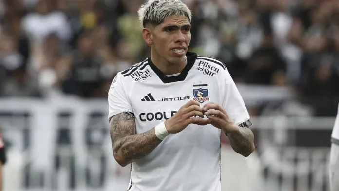 Carlos Palacios se unirá oficialmente a Boca Juniors en la fecha confirmada.