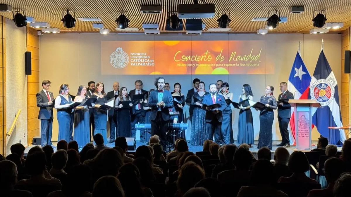 La PUCV da inicio a su temporada navideña con un emotivo concierto coral