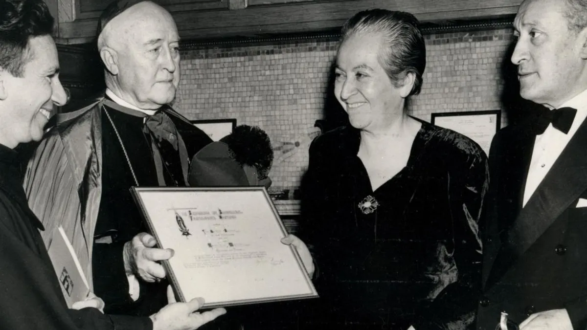 Gabriela Mistral: ¿Cómo se conmemoran 80 años de su legado literario y social?